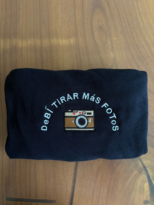 Debi Tirar Mas Fotos Camara Sueter