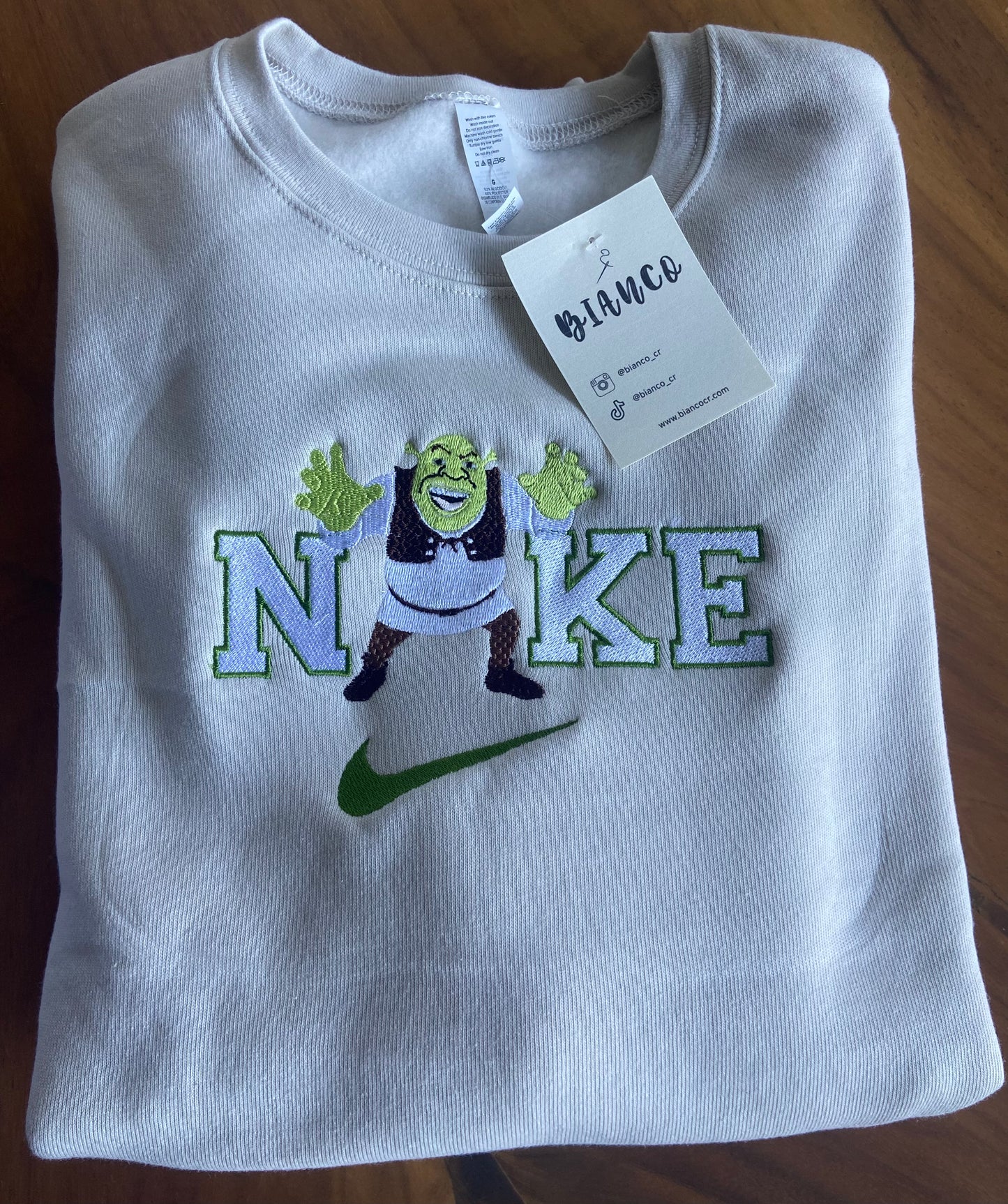 Nike Shrek Sueter