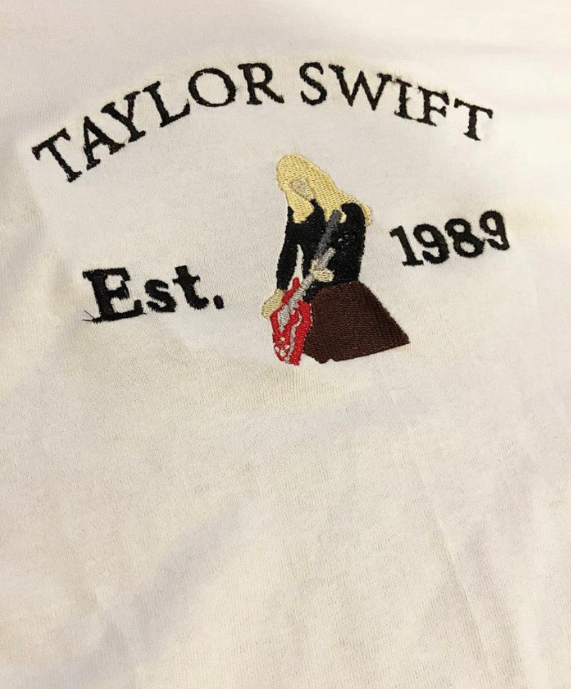 Taylor Swift Est. 1989 Sueter