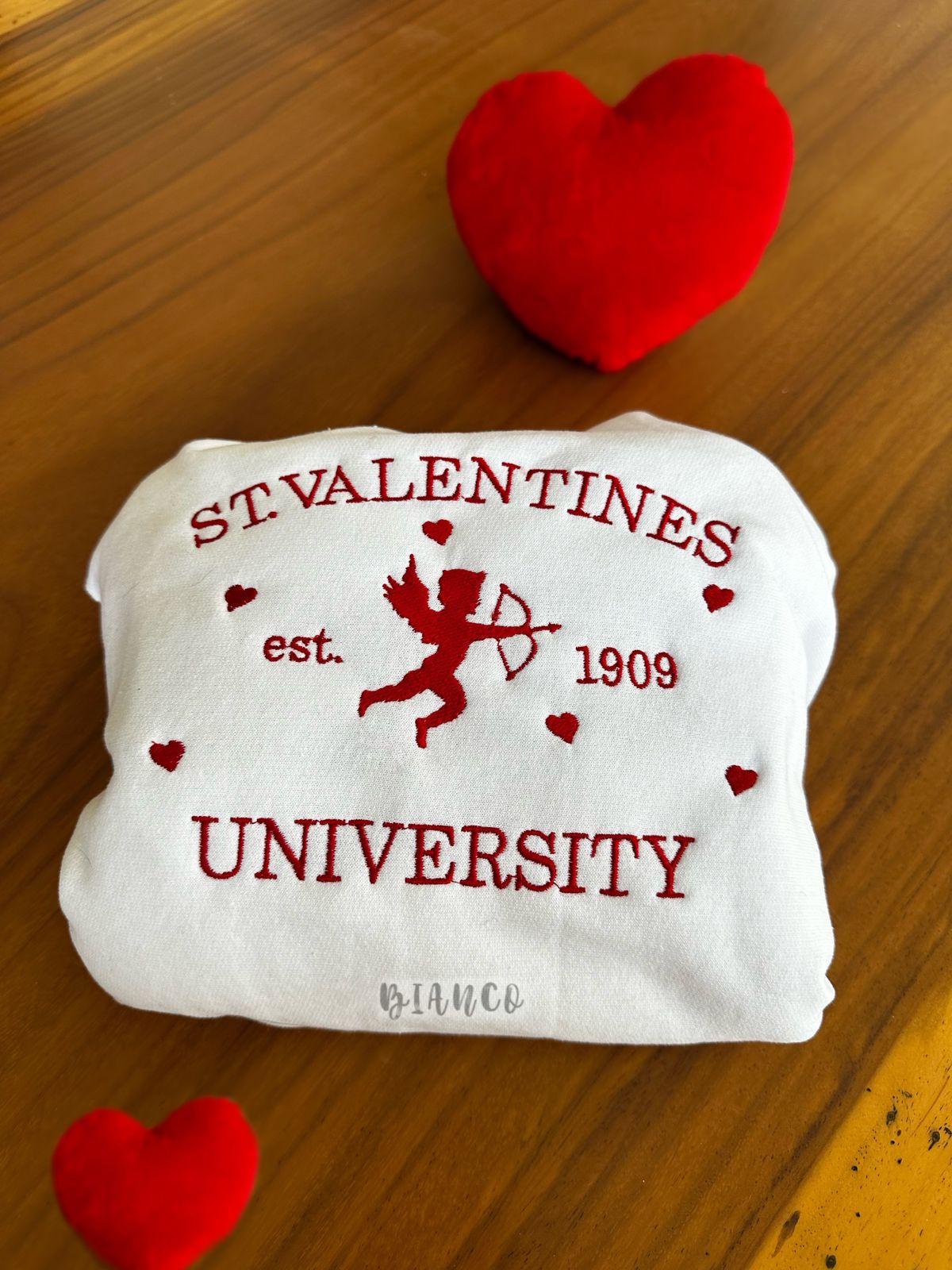 Universidad de Cupido y San Valentín Sueter